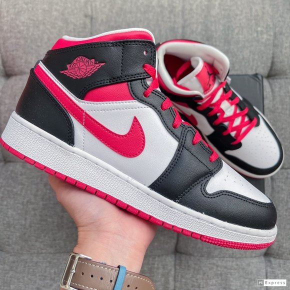 ❤️🖤 Air Jordan 1 Mid Black Red Shoes - Picture 3 of 4